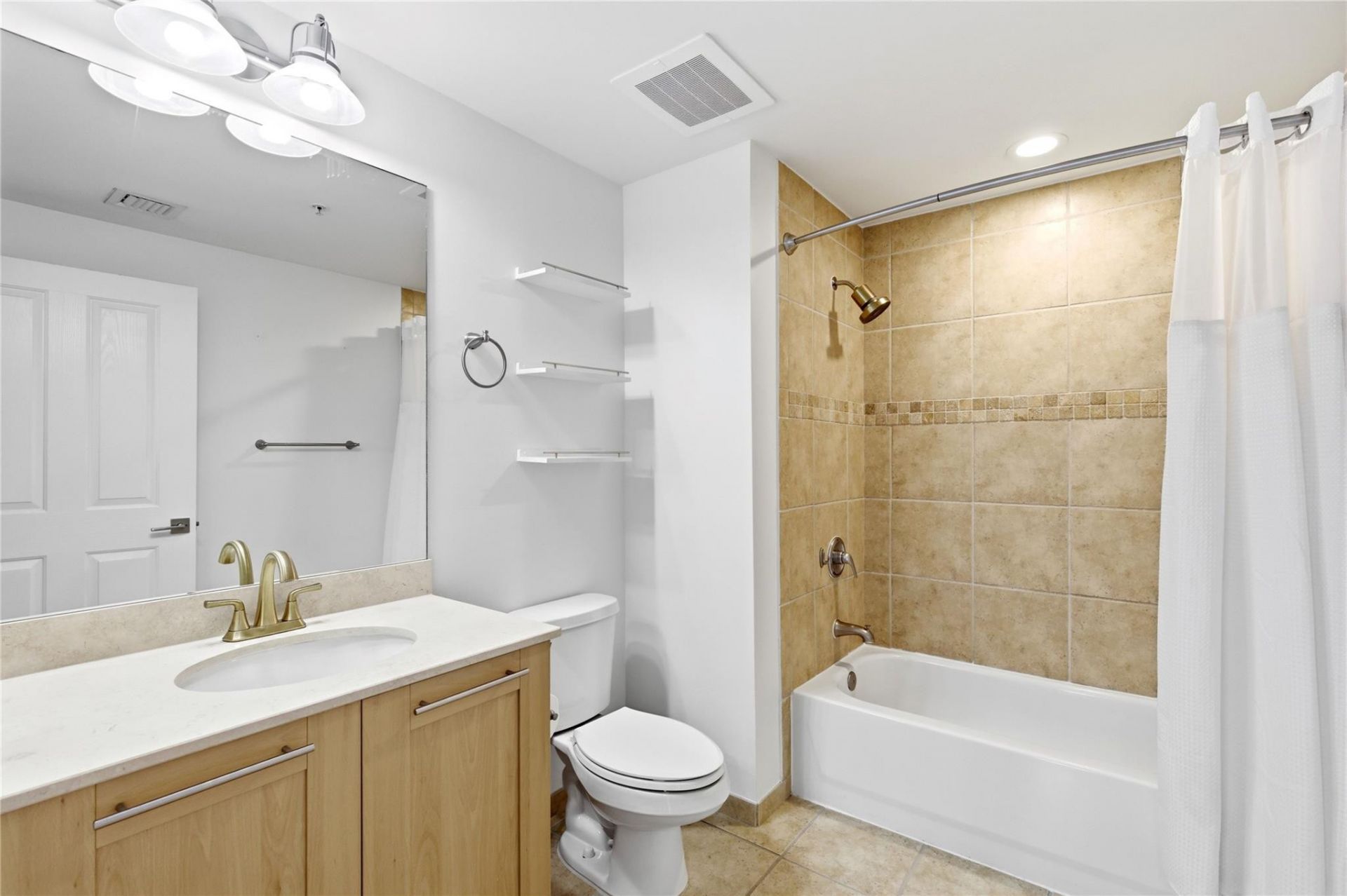 511 SE 5th Avenue, Unit 1414, Fort Lauderdale, FL 33301 Photo