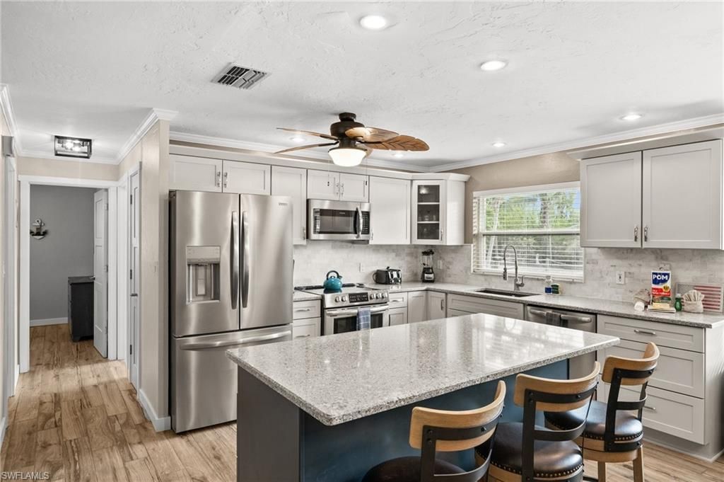 3462 Pinetree Dr, Saint James City, FL 33956 Photo