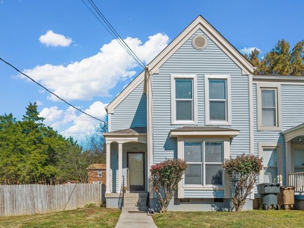 748 Lake Terrace Dr, Nashville, TN 37217