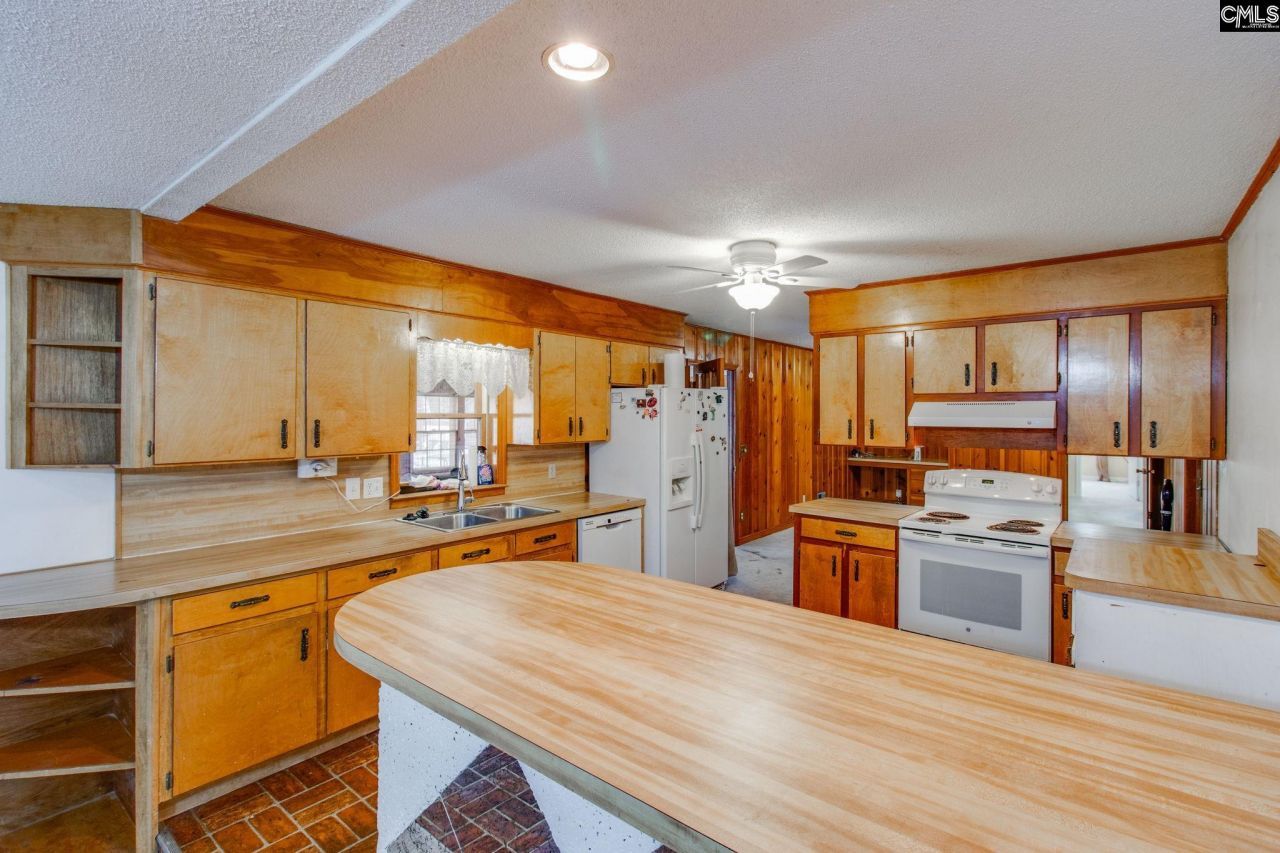 819 Pond Drive Photo 10