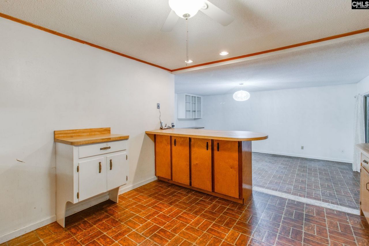 819 Pond Drive Photo 13