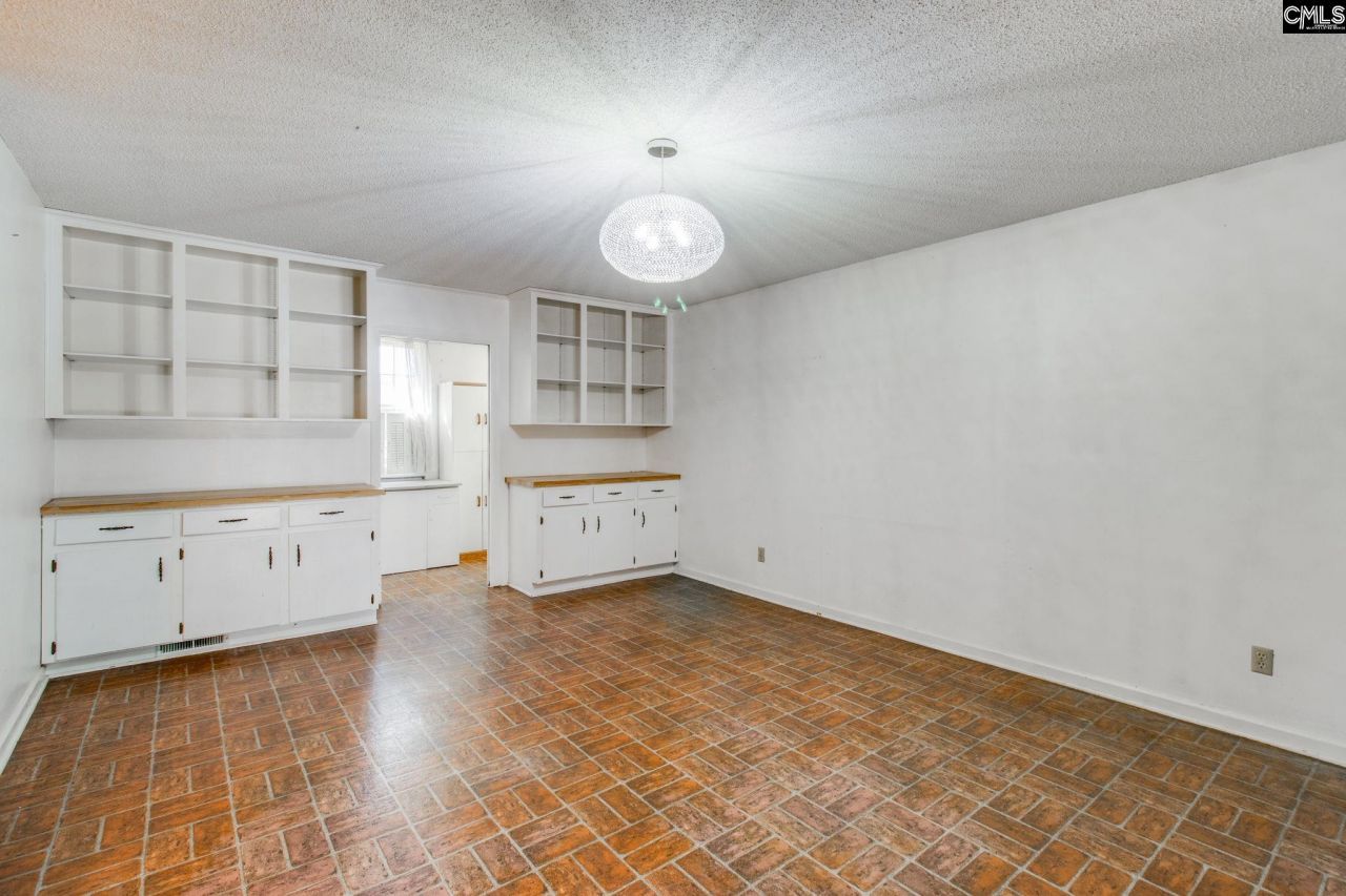 819 Pond Drive Photo 14