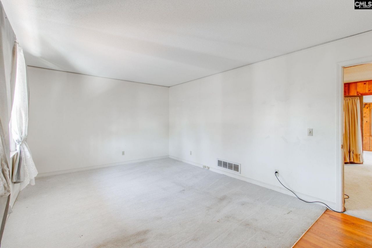 819 Pond Drive Photo 18