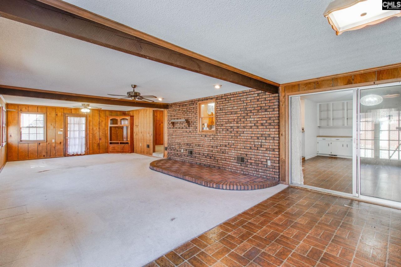 819 Pond Drive Photo 6