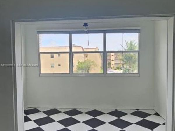 8595 Sunrise Lakes Blvd , Unit 307, Sunrise, FL 33322