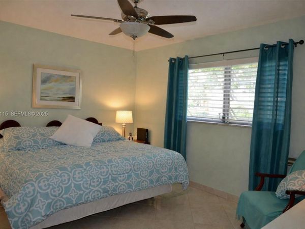 17090 NE 14th Ave , Unit 107, Miami, FL 33162