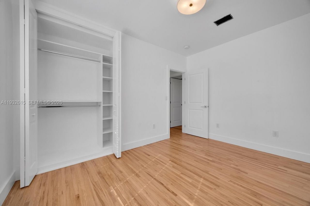 3551 NW 20th St, Miami, FL 33142 Photo