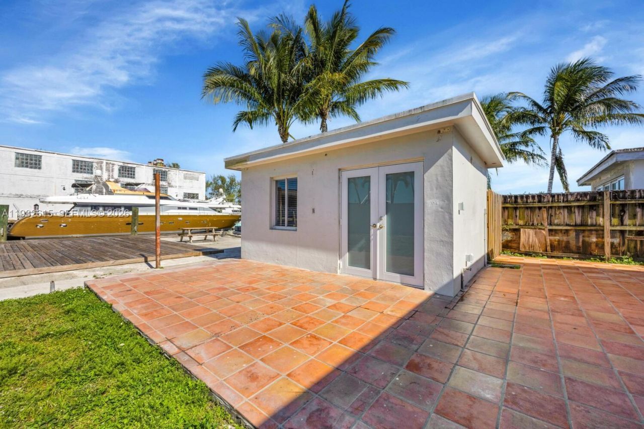 3551 NW 20th St, Miami, FL 33142 Photo