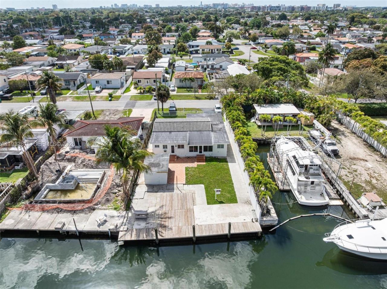 3551 NW 20th St, Miami, FL 33142 Photo