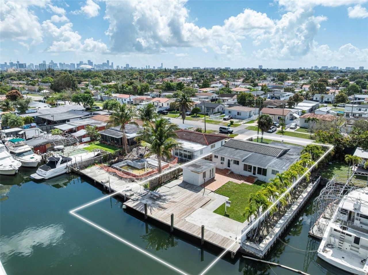 3551 NW 20th St, Miami, FL 33142 Photo