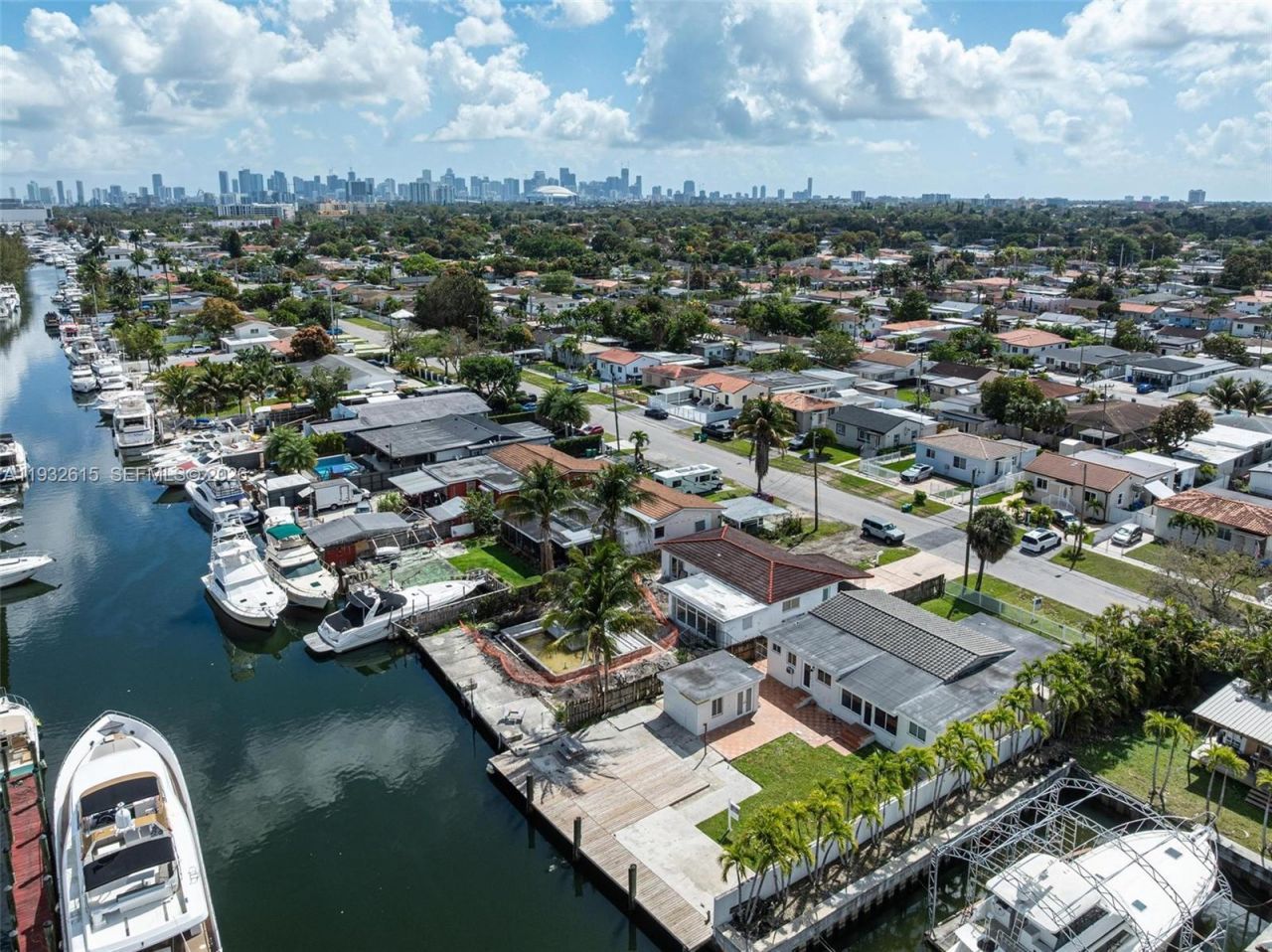 3551 NW 20th St, Miami, FL 33142 Photo