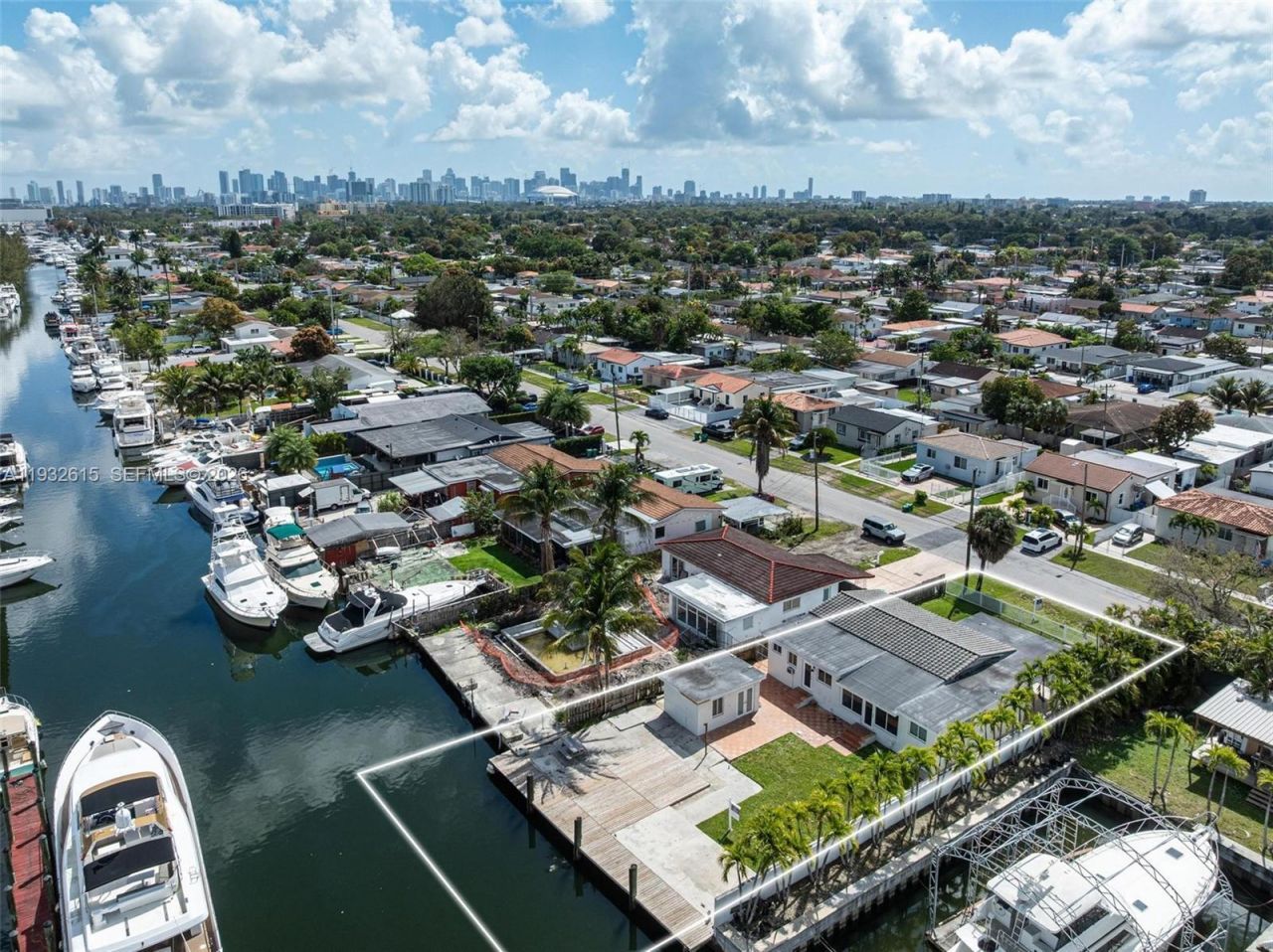 3551 NW 20th St, Miami, FL 33142 Photo