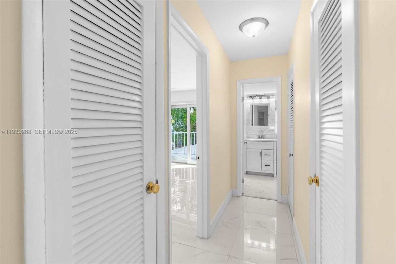 1820 James Ave, Unit 2A, Miami Beach, FL 33139 Photo