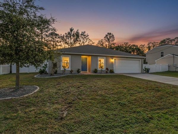 30 Ryley Ln, Palm Coast, FL 32164