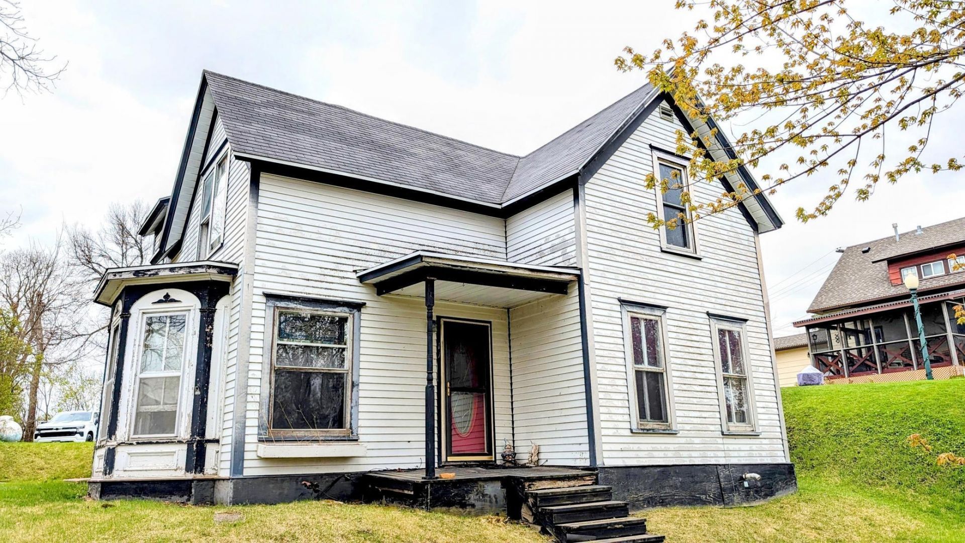 112 Bluff Street E, Lake Benton, MN 56149