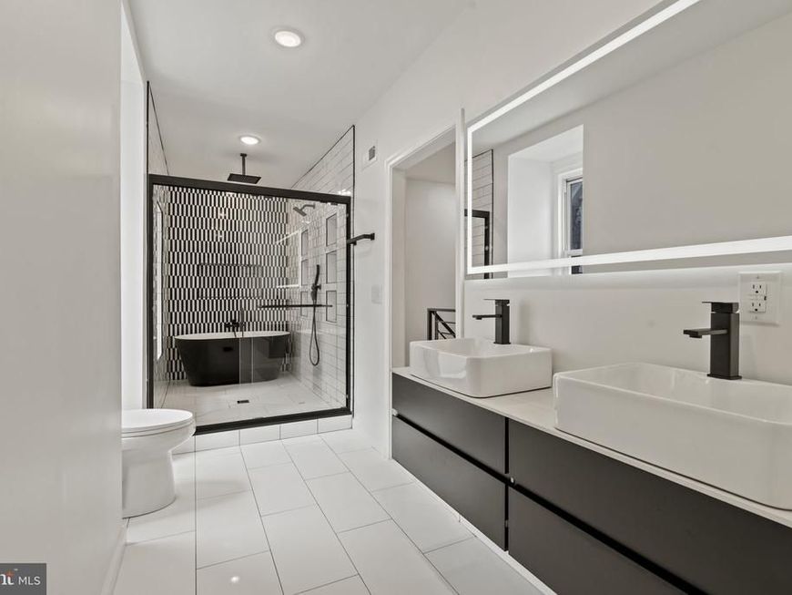 440 E Walnut Lane, Philadelphia, PA 19144 Main Photo