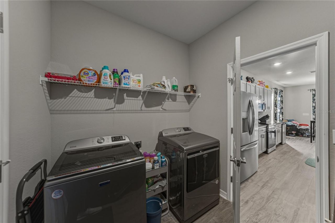 929 Montgomery Lane, Polk City, FL 33868 Photo