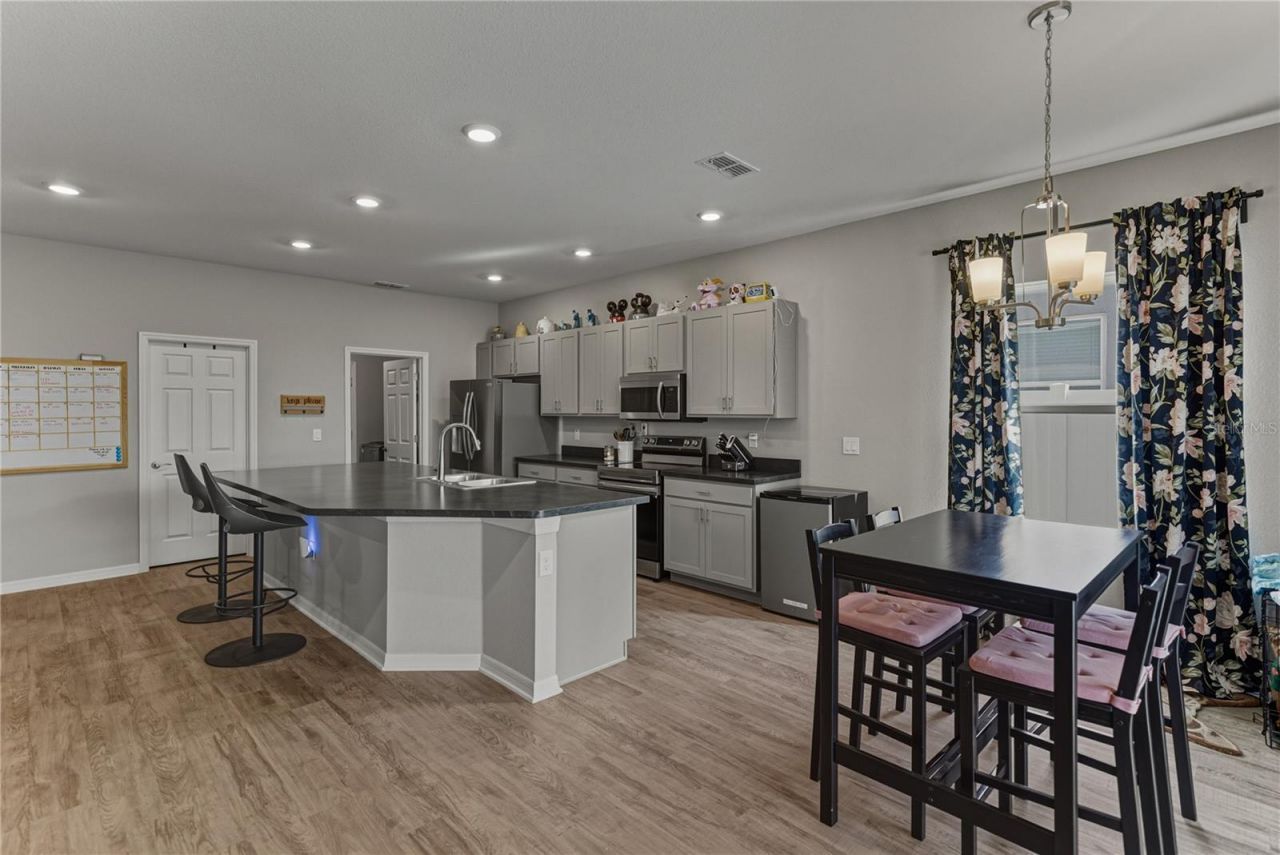 929 Montgomery Lane, Polk City, FL 33868 Photo