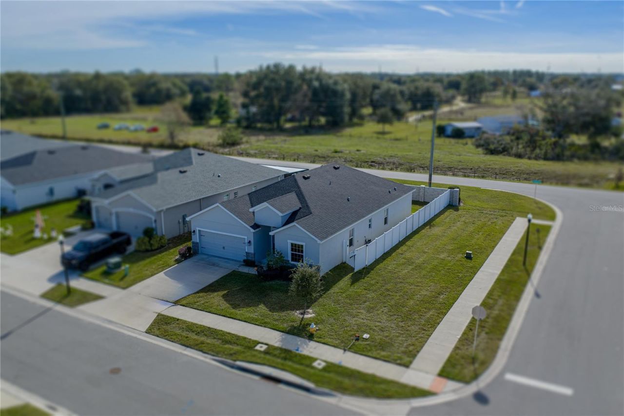 929 Montgomery Lane, Polk City, FL 33868 Photo