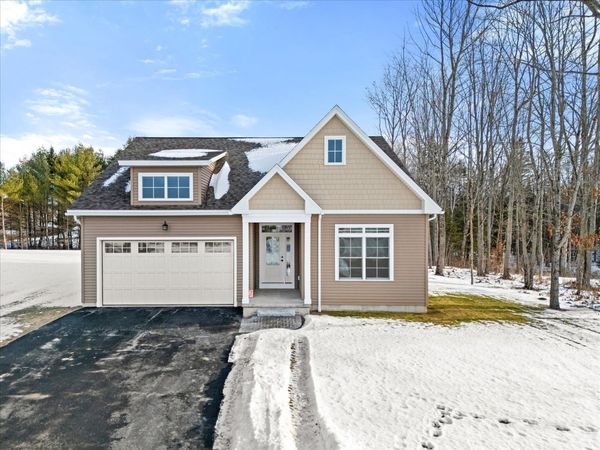 7 Donegal Drive, Veazie, ME 04401