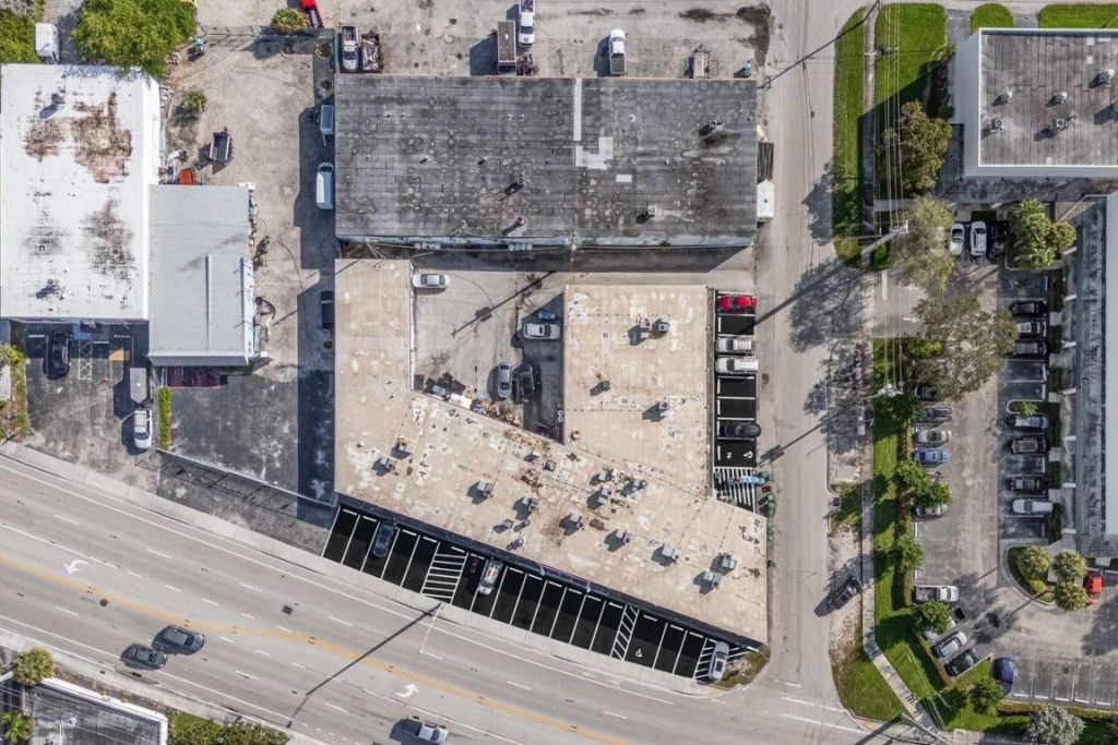 4800 N Dixie Hwy, Oakland Park, FL 33334 Photo