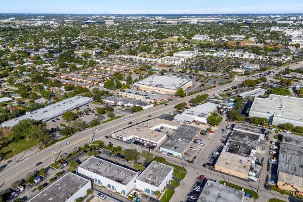 4800 N Dixie Hwy, Oakland Park, FL 33334 Photo