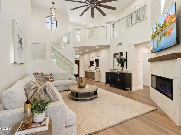7955 E CHAPARRAL Road, Unit 17, Scottsdale, AZ 85250
