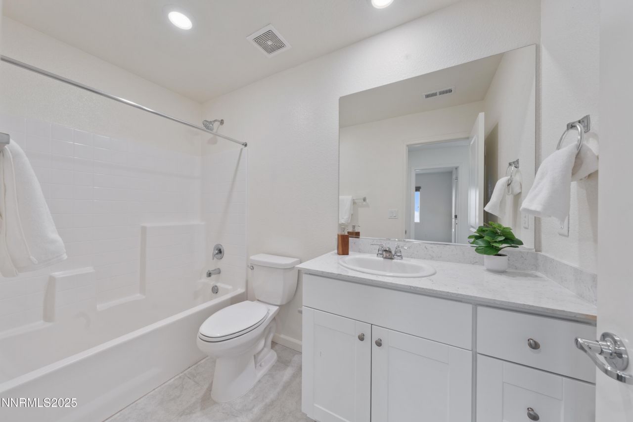 636 Coyote Bluff Court, Reno, NV 89506 Photo