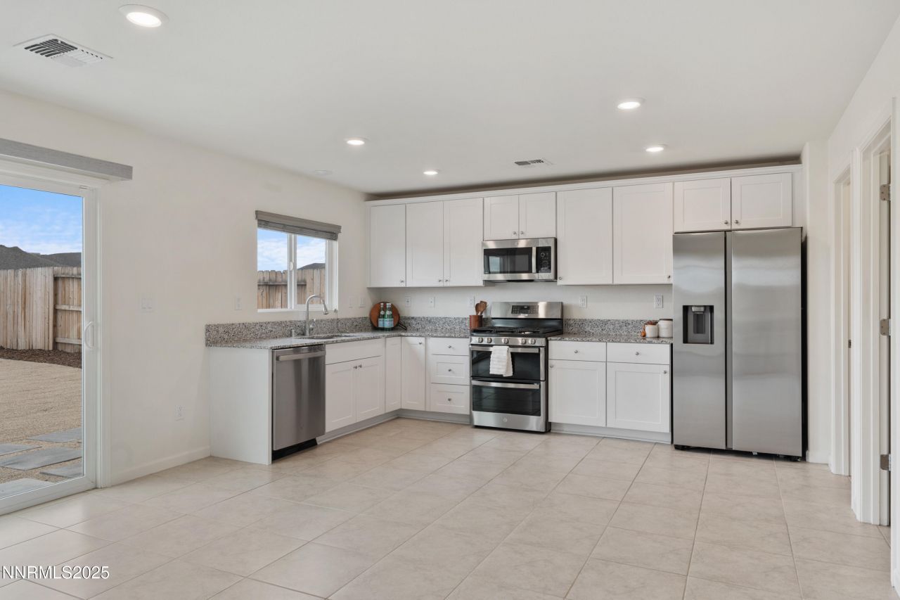 636 Coyote Bluff Court, Reno, NV 89506 Photo