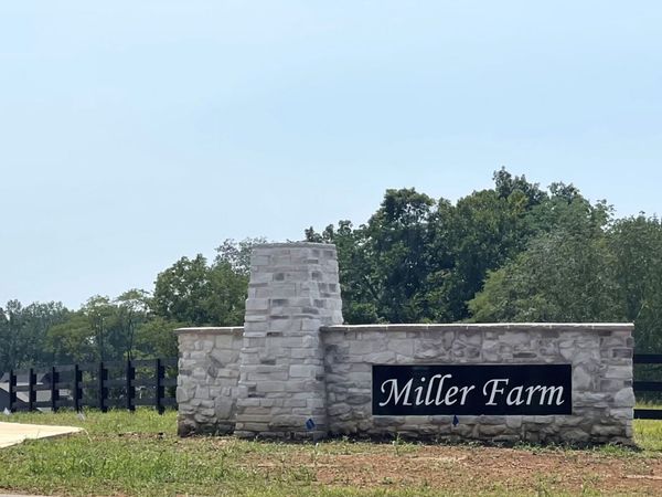 90 Miller Farm, Clarksville, TN 37043