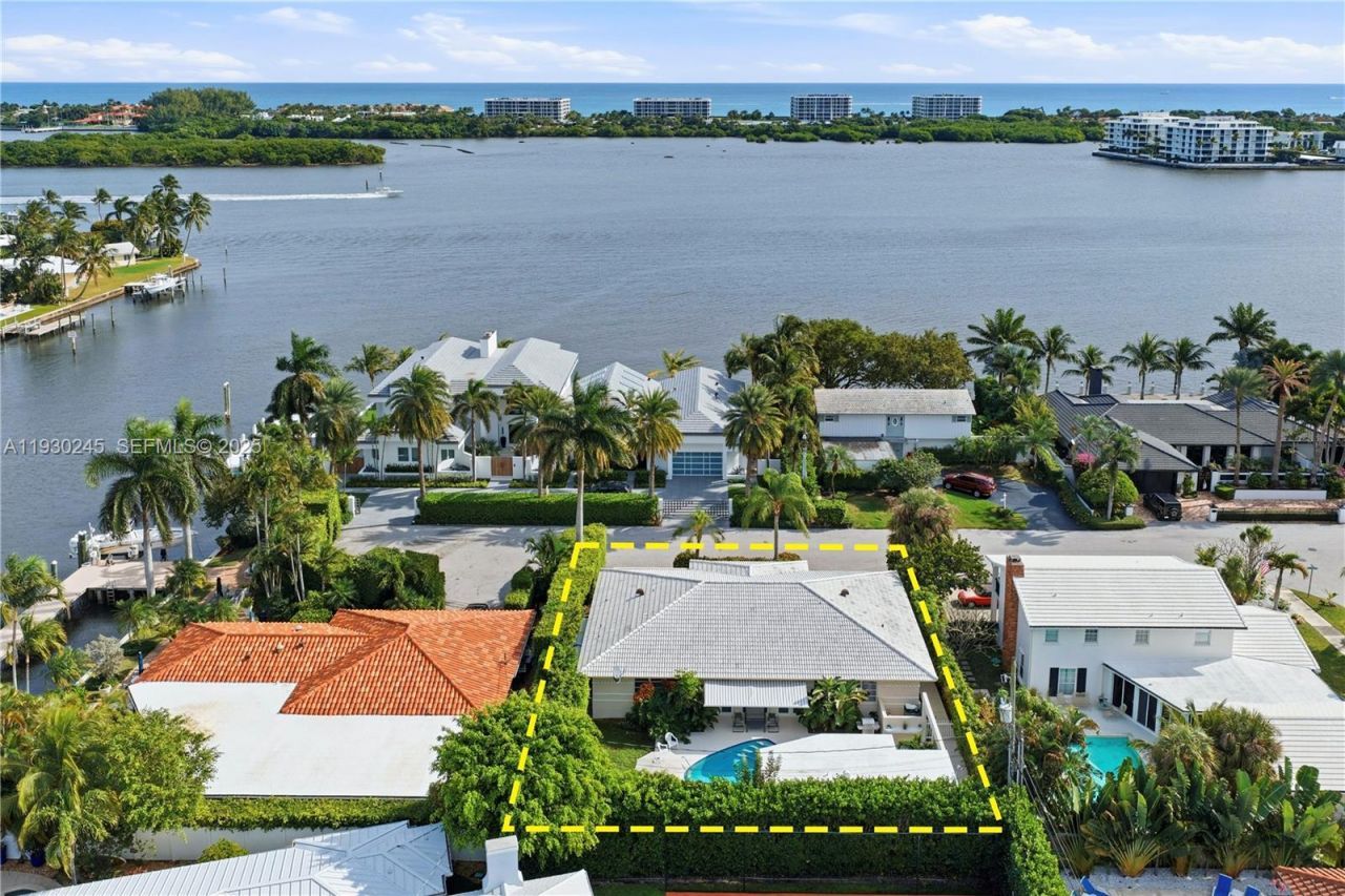 2607 Holy Cross Ln, Lake Worth, FL 33460 Photo