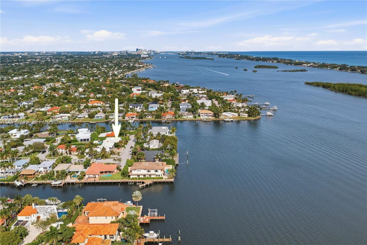 2607 Holy Cross Ln, Lake Worth, FL 33460 Photo