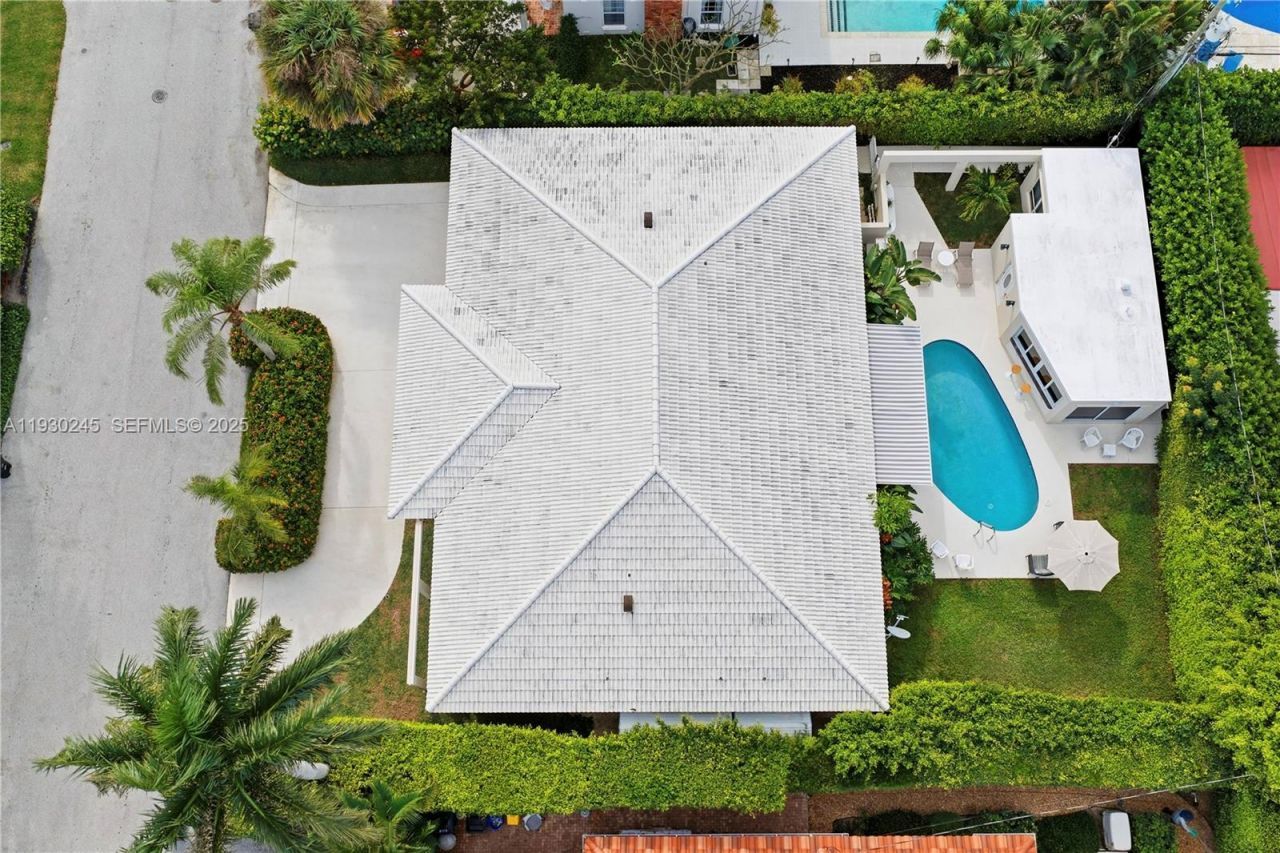 2607 Holy Cross Ln, Lake Worth, FL 33460 Photo