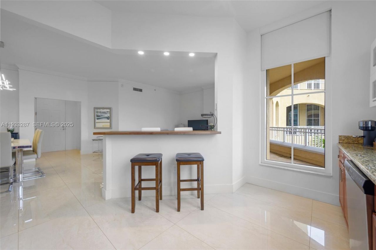 3001 NE 185th St, Unit 613, Aventura, FL 33180 Photo