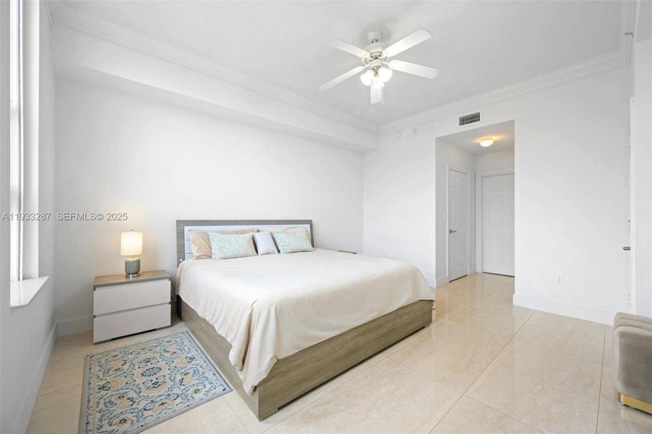 3001 NE 185th St, Unit 613, Aventura, FL 33180 Photo