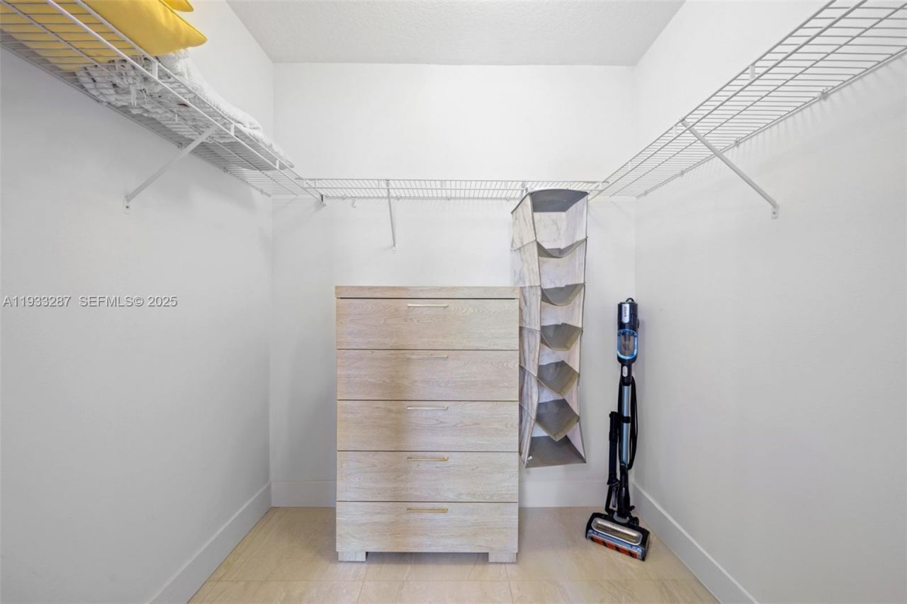 3001 NE 185th St, Unit 613, Aventura, FL 33180 Photo