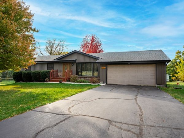 295 Forestcliff Court, Davis, IL 61019