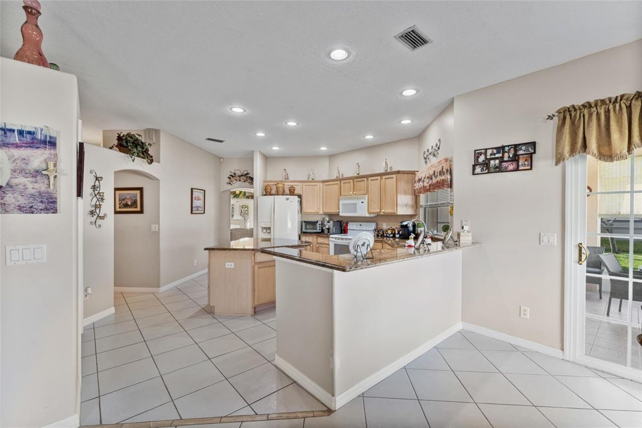 16 London Drive, Palm Coast, FL 32137 Photo