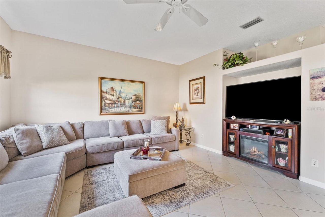 16 London Drive, Palm Coast, FL 32137 Photo