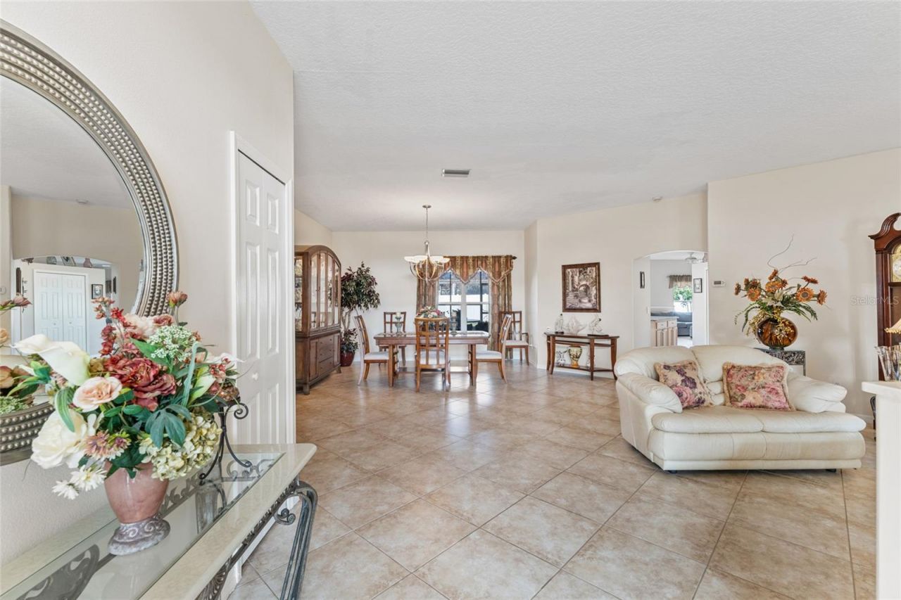 16 London Drive, Palm Coast, FL 32137 Photo