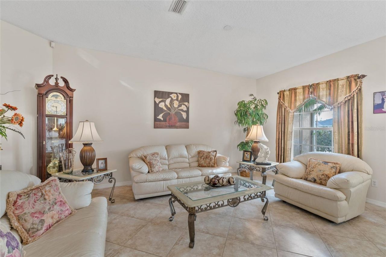 16 London Drive, Palm Coast, FL 32137 Photo