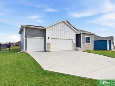 10903 S 176 Street, Omaha, NE 68136
