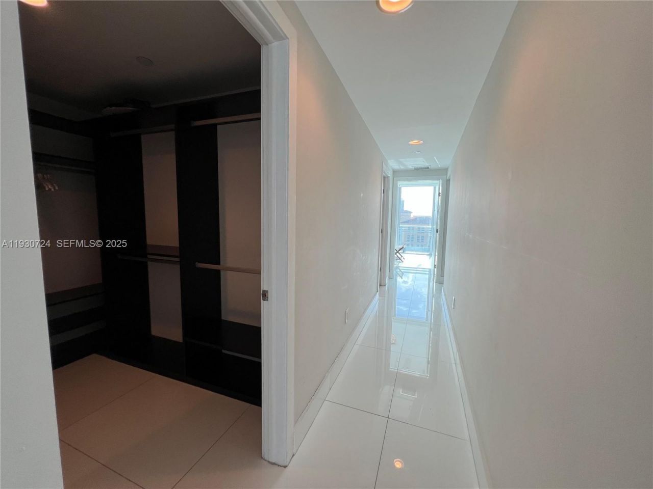 2950 NE 188th St, Unit 531, Aventura, FL 33180 Photo