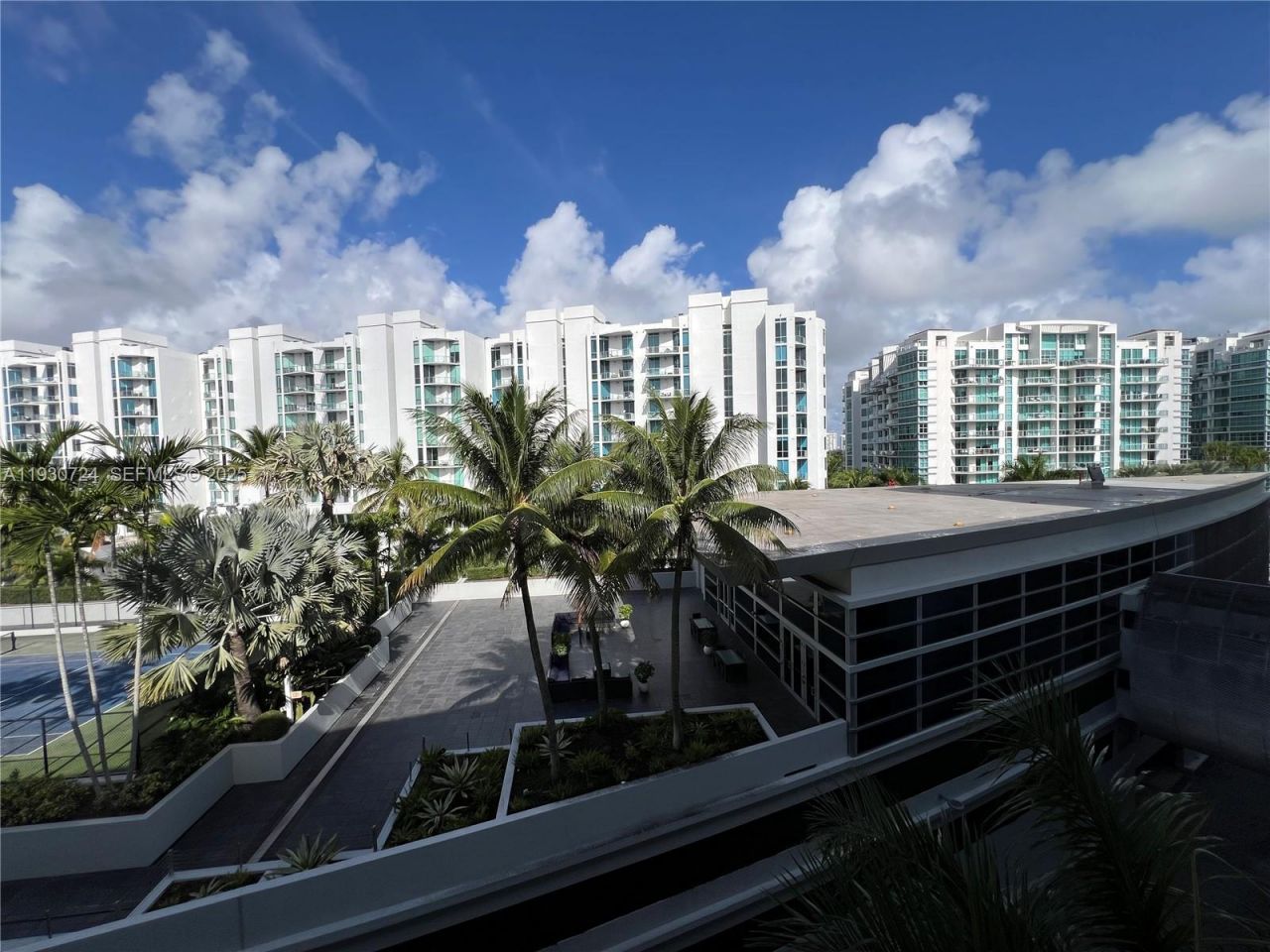 2950 NE 188th St, Unit 531, Aventura, FL 33180 Photo