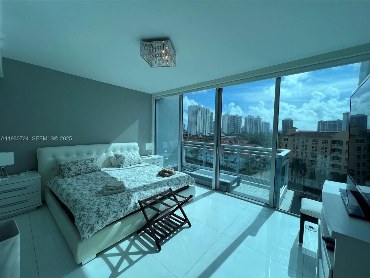 2950 NE 188th St, Unit 531, Aventura, FL 33180 Photo