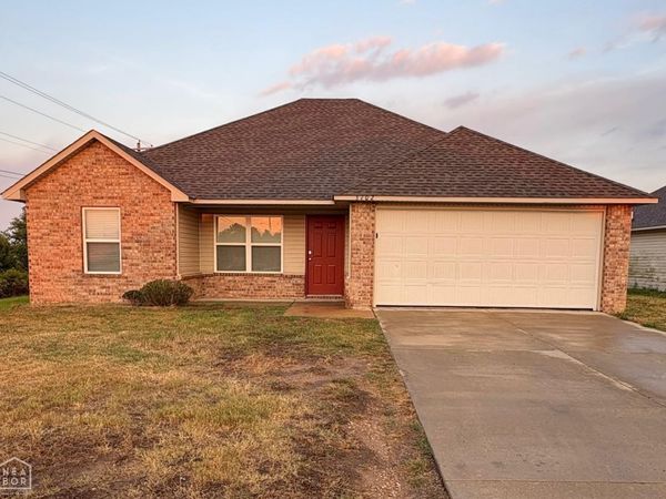 3702 Churchill Drive, Jonesboro, AR 72404