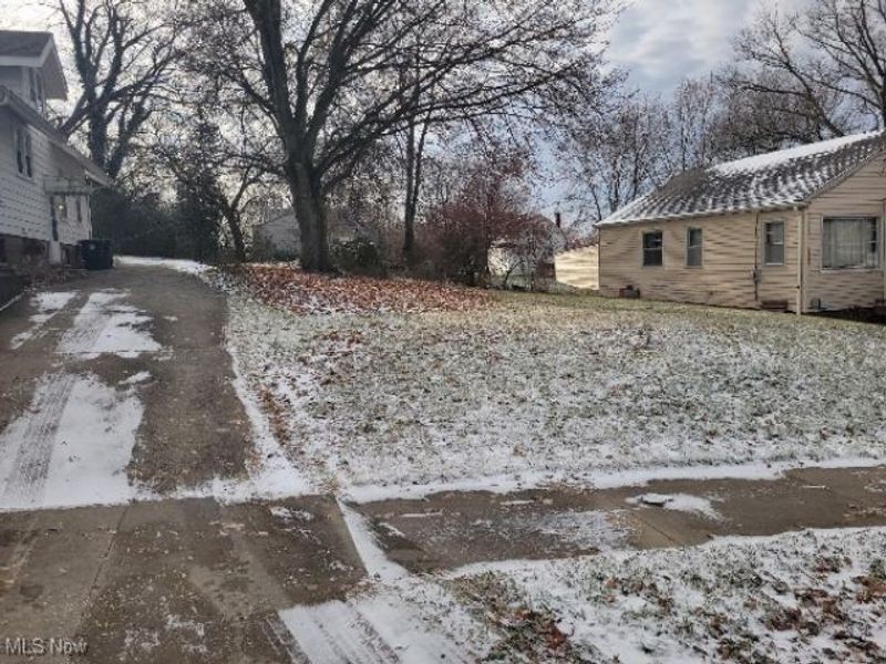 30 Youtz Avenue, Akron, OH 44301 Photo 33