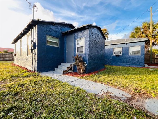 1927 Windsor Ave , West Palm Beach, FL 33407