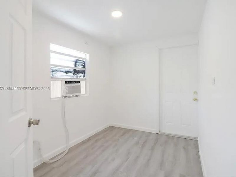 1927 Windsor Ave , West Palm Beach, FL 33407 Photo