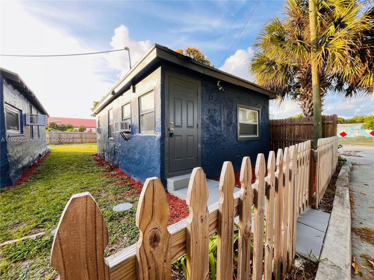 1927 Windsor Ave , West Palm Beach, FL 33407 Photo